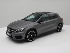 Mercedes-Benz GLA-Klasse - 180 AMG Pano, Sfeerverlichting, Stoelverwarming
