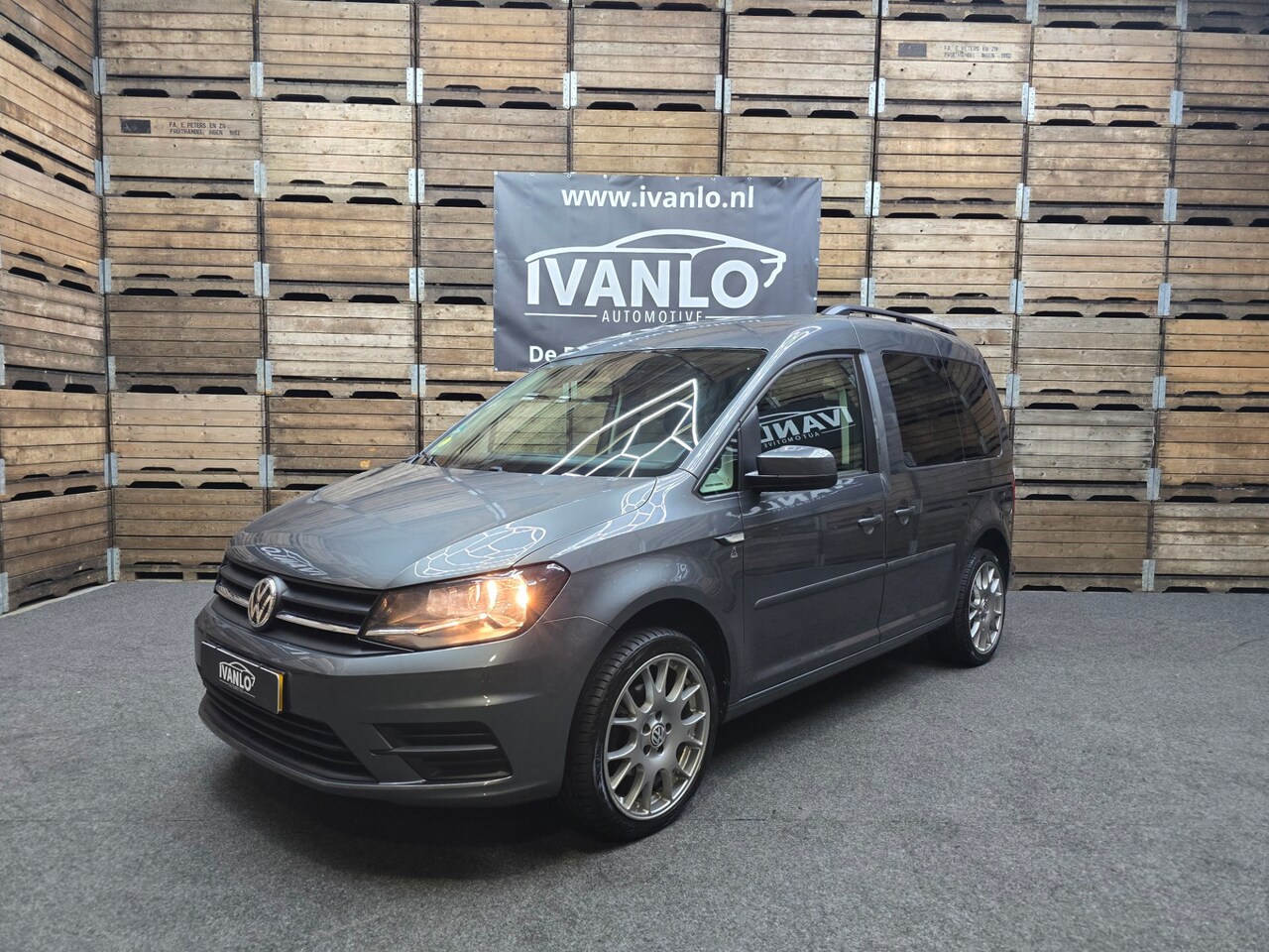Volkswagen Caddy - 2.0 TDI Comfortline DC!! 5 Pers.NAVI Cruise Airco PDC 2x Schuifdeur Trekhaak LM! - AutoWereld.nl