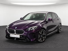 BMW 1-serie - 120 M Sport Automaat / Sportstoelen / Achteruitrijcamera / M Adaptief onderstel / Stuurver