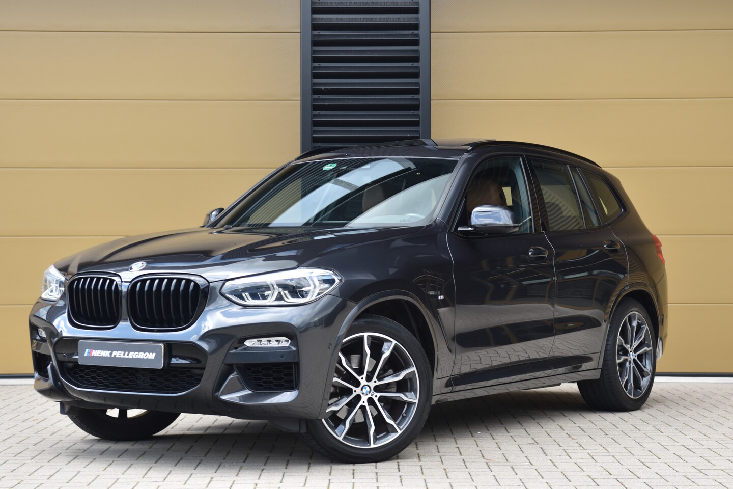 BMW X3 - xDrive20i High Executive * M-Sportpakket * Trekhaak * Panoramadak * Head-up * Sfeerverlich - AutoWereld.nl