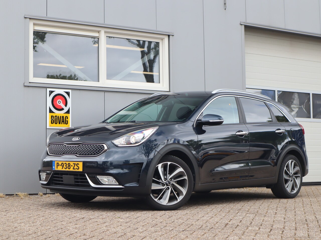 Kia Niro - 1.6 GDi Hybrid BusinessLine / Stoel & Stuurverwaming / Camera / Leder / 100% onderhouden - AutoWereld.nl