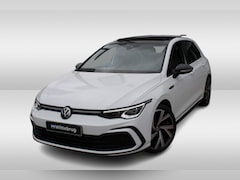 Volkswagen Golf - 1.5 eTSI 150pk R-Line DSG Automaat Black Style / Panoramadak / Zwenkbare Trekhaak / Camera