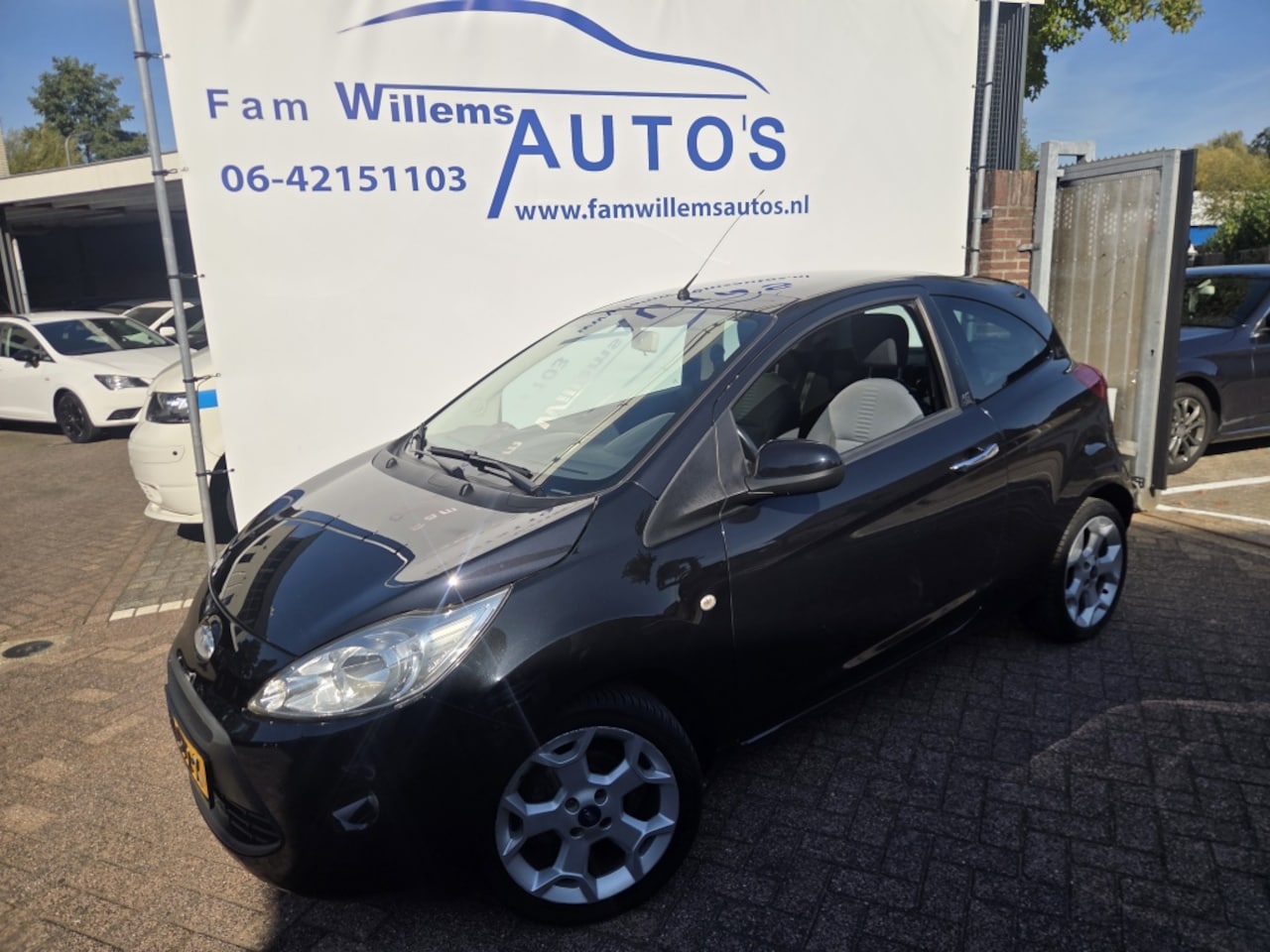 Ford Ka - 1.2 Titanium X s/s panoramadak Airco - AutoWereld.nl