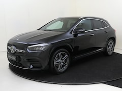 Mercedes-Benz GLA-Klasse - 250 e Star Edition AMG Line / 19"/ KEYLESS GO/ High-Performance LED/ PARKTRONIC