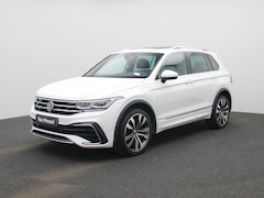 Volkswagen Tiguan - 1.4 TSI eHybrid R-Line Business+ 245 PK| Panoramadak | Trekhaak | LED Matrix | Dodehoek De