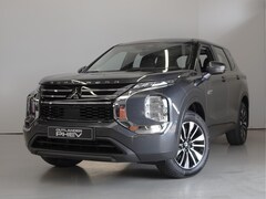 Mitsubishi Outlander - 2.4 PHEV Pure | Actieprijs | 360 Camera | Standkachel | Navi | Clima | 8 jaar garantie