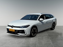 Volkswagen Passat Variant - 1.5 150pk eTSI R-Line Business 360 graden camera 'Area View' | Parkeerassistent 'Park Assi
