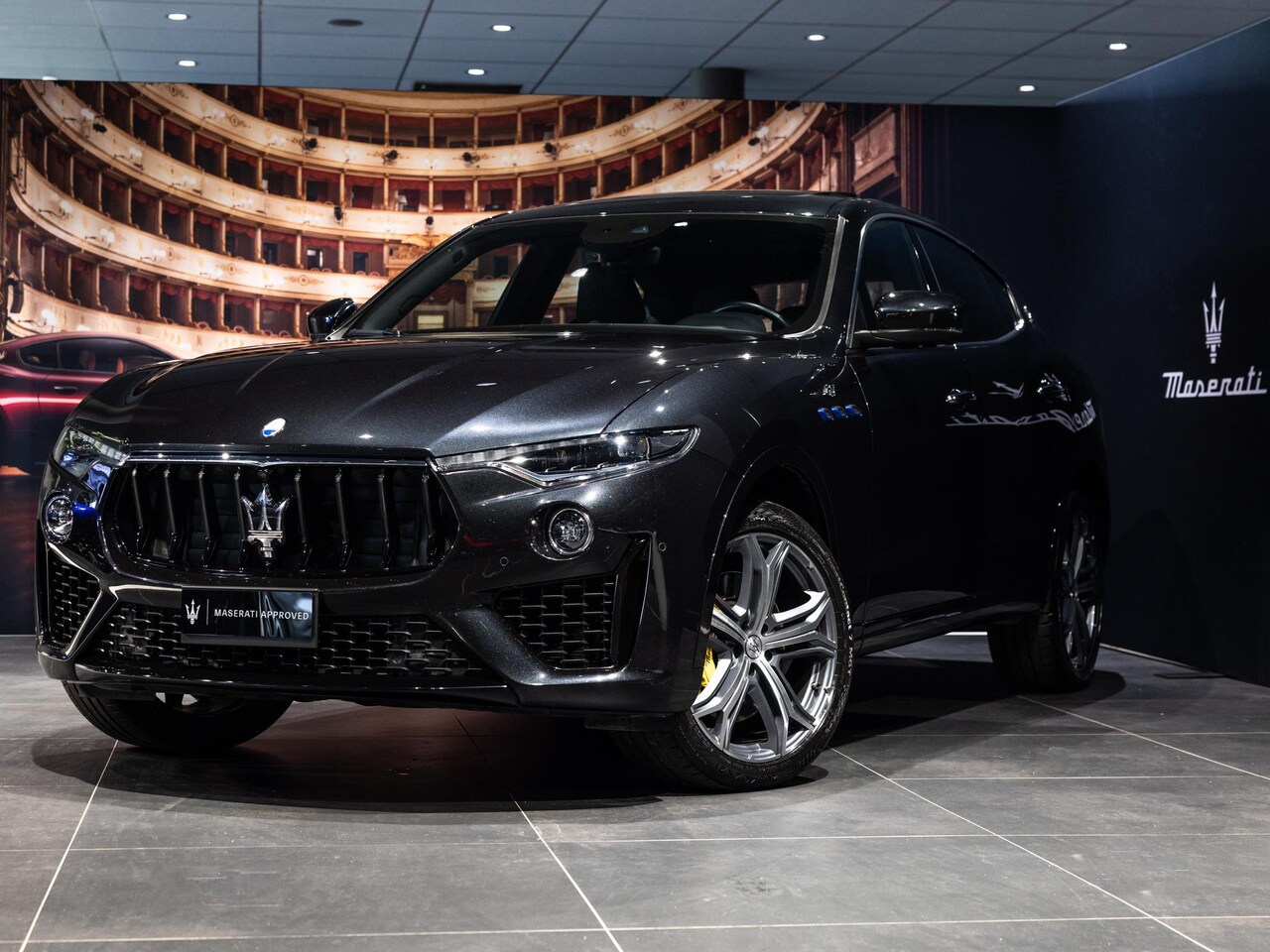 Maserati Levante - 2.0 Hybrid GT | AWD | Luchtvering | Panoramisch Schuif/Kantel Dak | 21'' Velgen | Adaptive - AutoWereld.nl