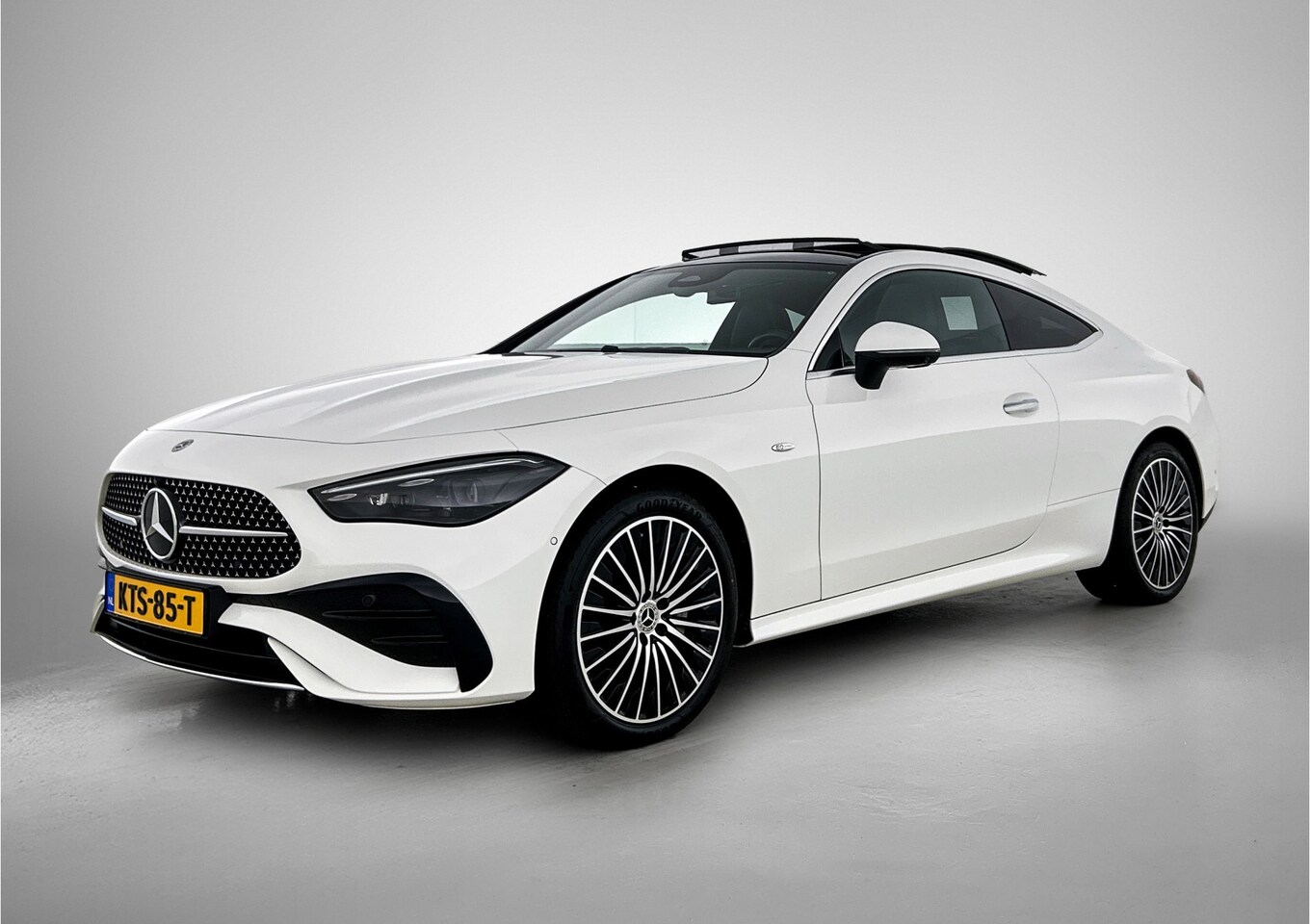 Mercedes-Benz CLE Coupé - 300 e AMG Plug-In Hybride Trekhaak | Digital Licht | Burmester® 3D-Surround-Soundsystem | - AutoWereld.nl