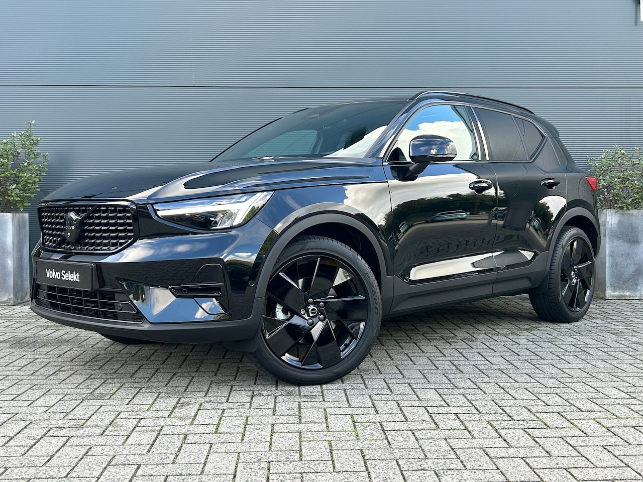 Volvo XC40 - 2.0 B4 Plus Black Edition | Panoramadak | Harman/Kardon | Trekhaak | 360 Camera | - AutoWereld.nl