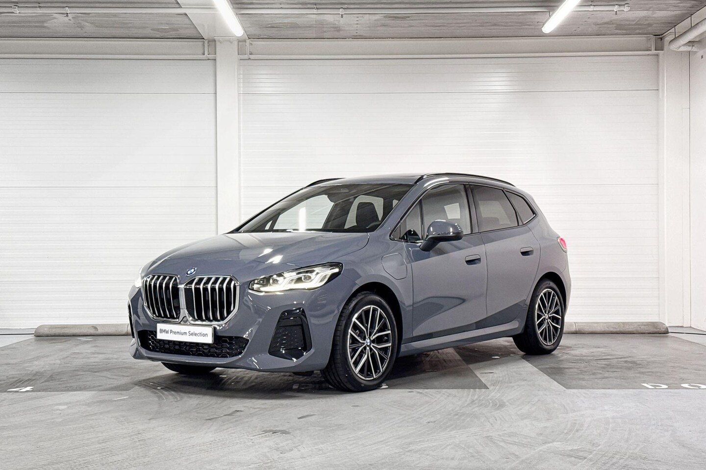BMW 2-serie Active Tourer - 225e xDrive | M-Sport | Travel Pack | Premium Pack | Driving Assistant | Panoramadak | Com - AutoWereld.nl