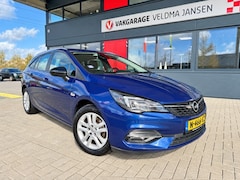 Opel Astra Sports Tourer - 1.2 BUSINESS EDITION + AIRCO/PDC/NAVI/VERW. STOELEN EN STUUR