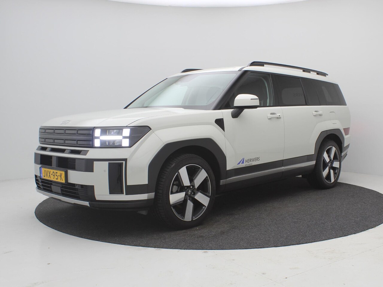 Hyundai Santa Fe - 1.6 T-GDI PHEV Comfort Smart 4WD 7p / 7 persoons / Navigatie / 1010KG Trekgewicht / Keyle - AutoWereld.nl