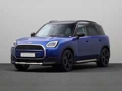MINI Countryman - E Favoured Pakket M 66.5 kWh | Panoramadak | Getint Glas | Harman Kardon | Head Up Display