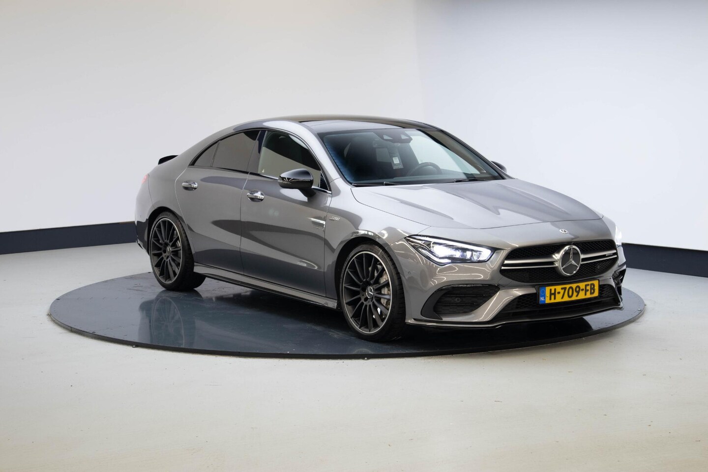 Mercedes-Benz CLA-Klasse - AMG 35 4MATIC 1e eigenaar | NL auto | NW motor | Garantie | - AutoWereld.nl