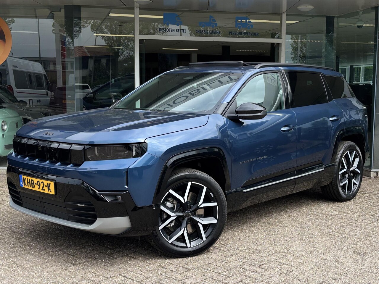 Jeep Compass - First Edition 74 kWh | 360 Camera | Massage | Schuif-kanteldak - AutoWereld.nl