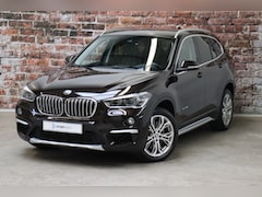 BMW X1 - sDrive20i High Executive xLine Automaat / Navigatiesysteem Plus / Trekhaak / Achteruitrijc