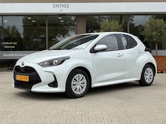 Toyota Yaris - 1.5 Hybrid Active | Camera | Climate Control | NW All Seasons