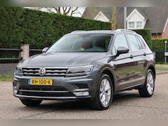 Volkswagen Tiguan - 2.0 TSI 4Motion Highline | PANO | CARPLAY | VIRTUAL COCKPIT | CAMERA | TREKHAAK | MOOIE GO
