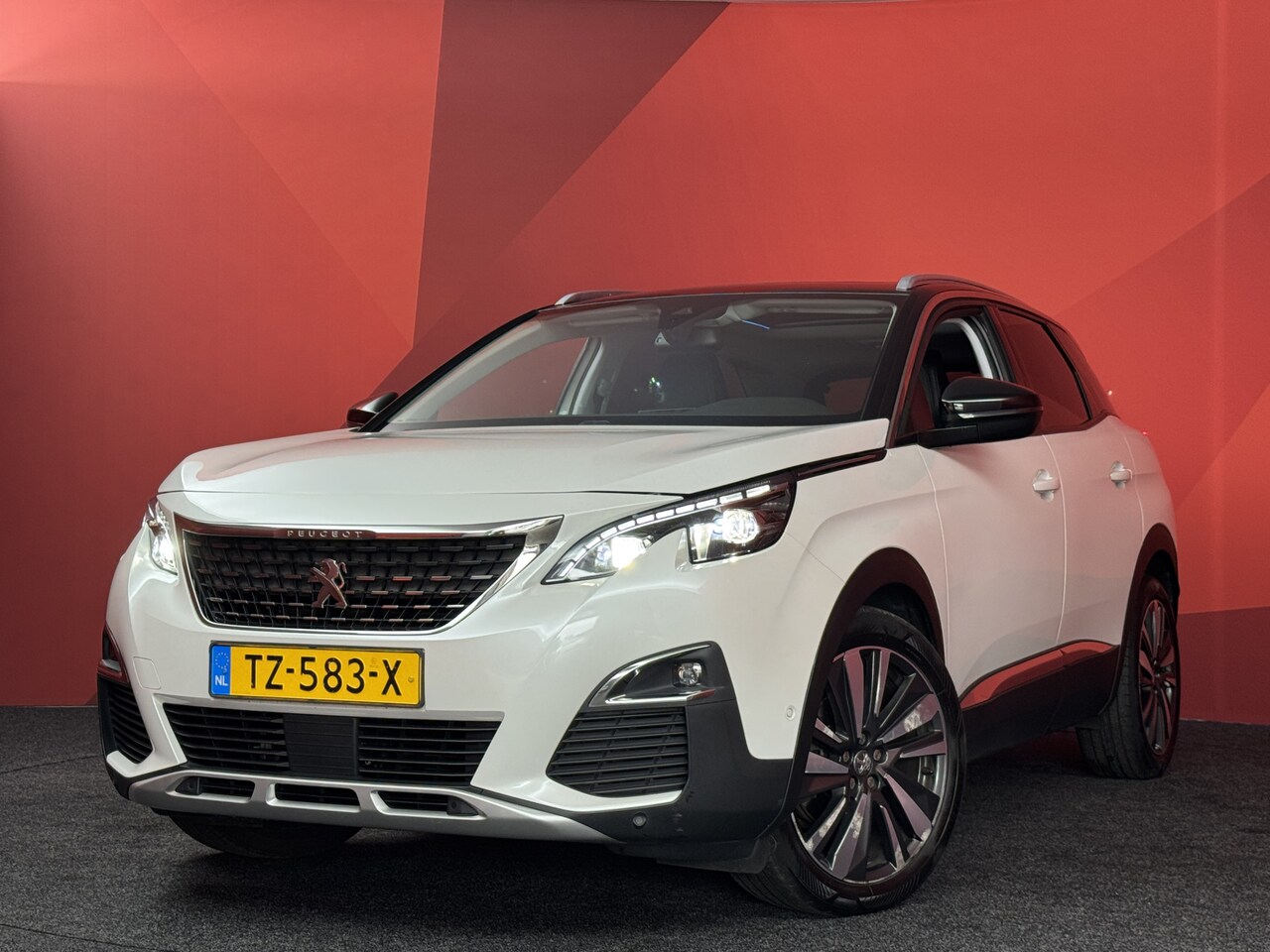 Peugeot 3008 - 1.2 PureTech Allure | Pano | Memory | Stoelverwarming - AutoWereld.nl