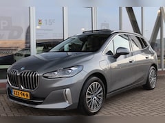 BMW 2-serie Active Tourer - (U06) 225e 245PK XDRIVE LUXURY Panodak | SOH 96% | Navi | Leer | Memory | Harman Kardon |