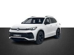 Volkswagen Tiguan - Edition 20 1.5 eHybrid 150 kW / 204 PK DSG | Trekhaak wegklapbaar |