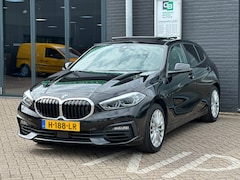 BMW 1-serie - 118i Executive Edition/PANO-DAK/NAVI/CARPLAY/LED/NL AUTO NAP