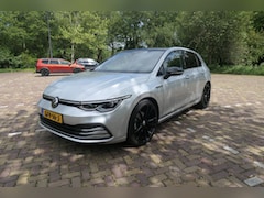 Volkswagen Golf - 1.5 eTSI R-Line Business Automaat/Apk/Climate/Cruise/Navi/Camera/Pano/
