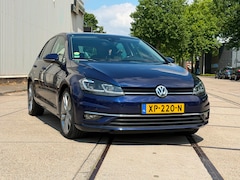 Volkswagen Golf - 2.0 TDI Highline R-Line Virtual/Pano/DSG/LED