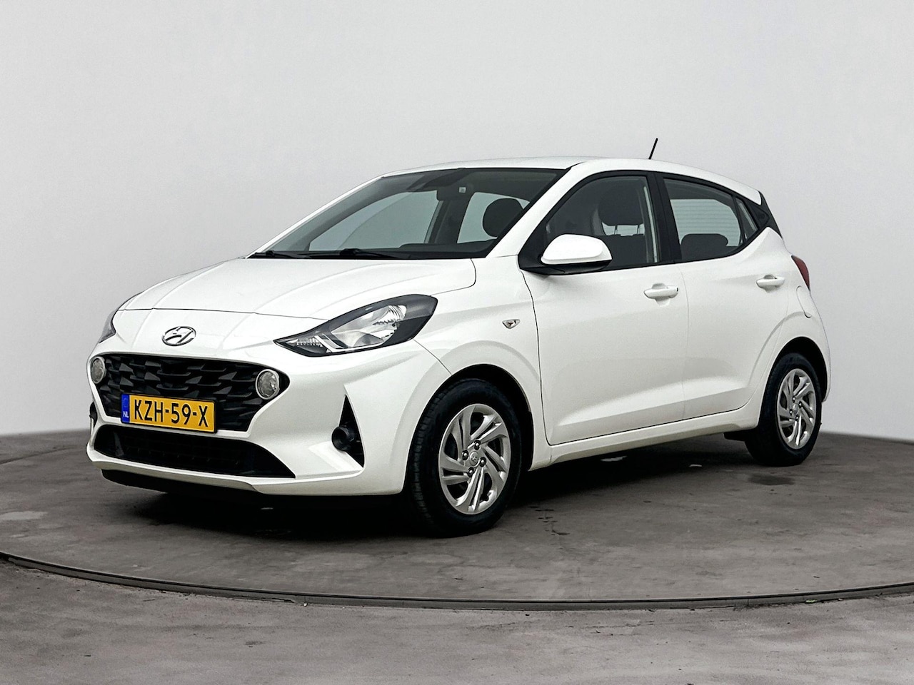 Hyundai i10 - 1.0 Comfort | Nieuwe All Season banden| Apple Carplay | Android Auto | Airco | Cruise cont - AutoWereld.nl