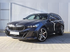 BMW 5-serie Touring - 530e M Sport Automaat / Trekhaak / Comfort Access / Bowers & Wilkins / Adaptieve LED / Par