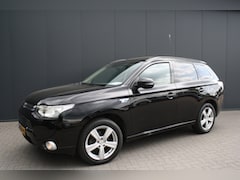 Mitsubishi Outlander - 2.0 PHEV Instyle - SCHUIFDAK - LEDER - TREKHAAK - NAVIGATIE - CAMERA