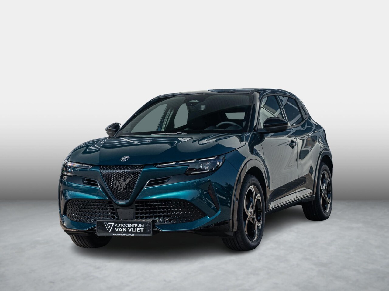 Alfa Romeo Junior - Elettrica Ti 54 kWh | Clima | Adapt. Cruise | Keyless | Handsfree A-Klep | PDC rondom | Pa - AutoWereld.nl