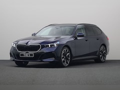 BMW 5-serie Touring - 530e M Sport Edition M Sport Pro | Trekhaak | Panoramadak |
