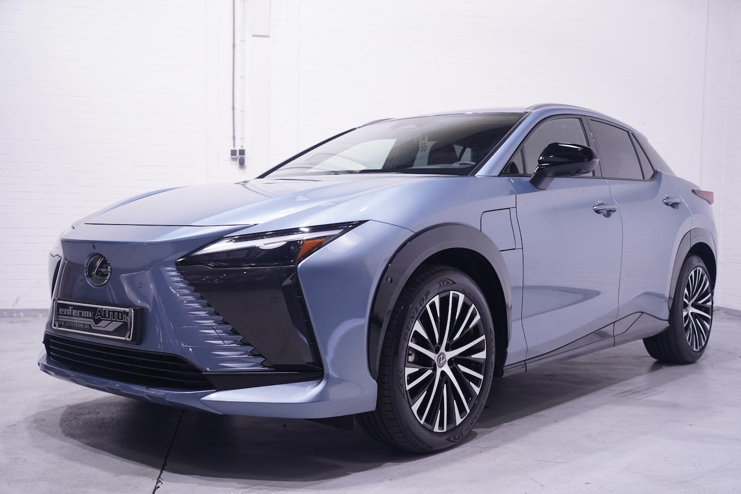 Lexus RZ - 300e President Line 71 kWh 99% SOH NAP 1e Eig. Head-up 360 Camera Memory stoelen Stoel-/ s - AutoWereld.nl