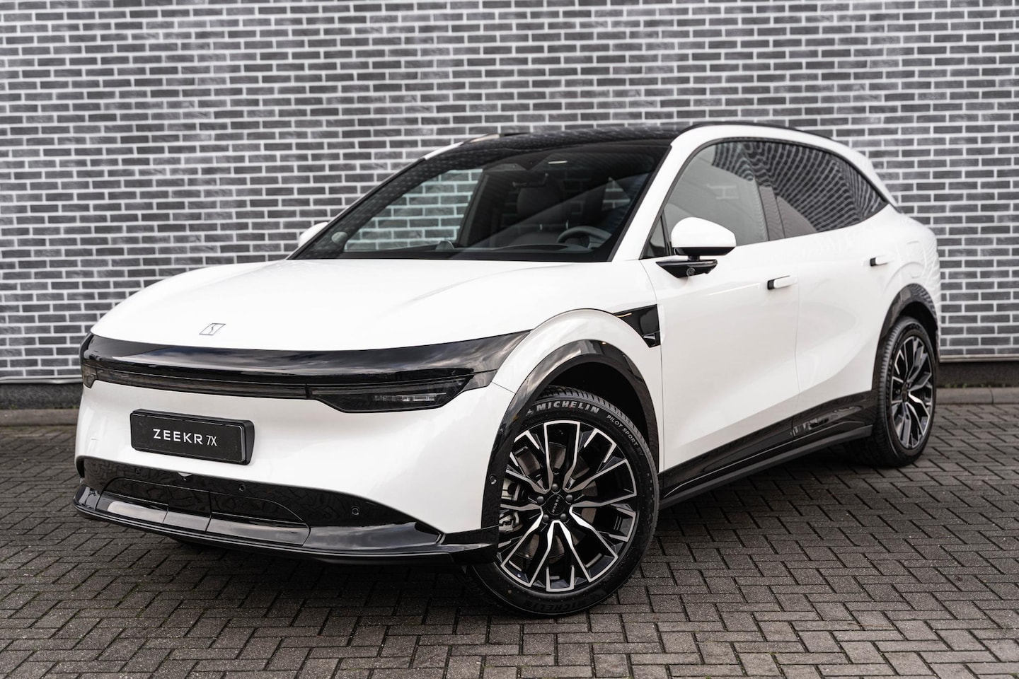 ZEEKR 7X - Long Range RWD 100 kWh | 627km Actieradius | Head-up Display | Stoel en Stuur Verwarming | - AutoWereld.nl