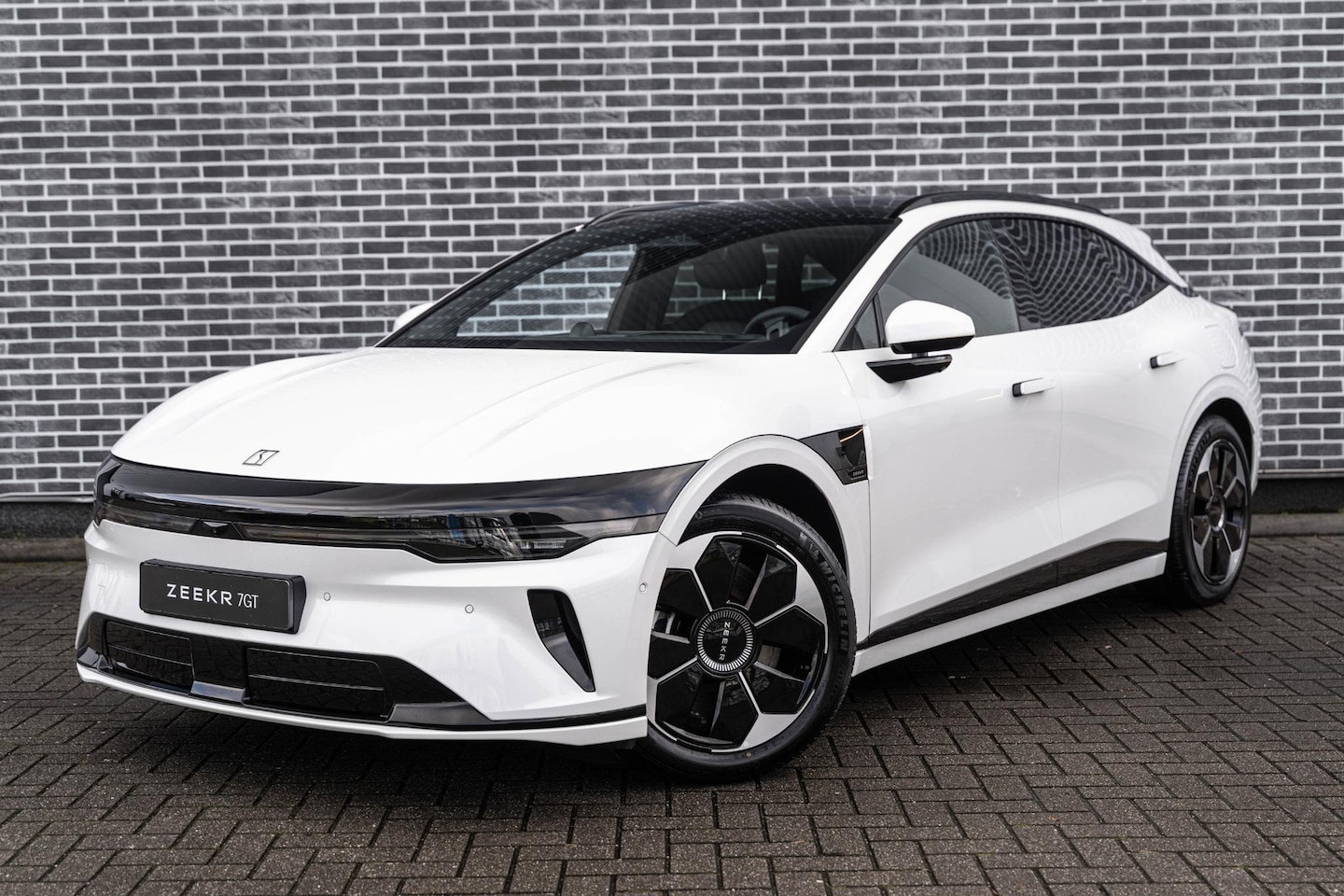 ZEEKR 7GT - Long Range RWD 100 kWh | Head-up Display | 19" Aero Velgen | Apple CarPlay / Android Auto - AutoWereld.nl