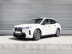 BMW iX - xDrive M70 112 kWh