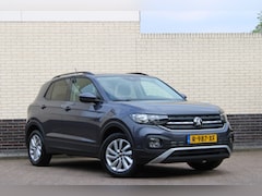Volkswagen T-Cross - 1.0 TSI Life | Adaptieve cruise | BLIS | Trekhaak | Stoelverwarming | Carplay