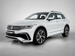 Volkswagen Tiguan - 1.4 TSI eHybrid 245pk PHEV R-Line Business / Travel Assist / Adaptief onderstel / Demonstr
