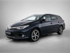 Toyota Auris Touring Sports - 1.8 Hybrid Dynamic Ultimate | Panoramadak | Elektrisch verstel/Inklapbare buitenspiegels |