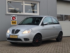 Lancia Y(psilon) - Ypsilon 1.2 Oro / Elektrische ramen / Trekhaak / Airco / Bluetooth radio
