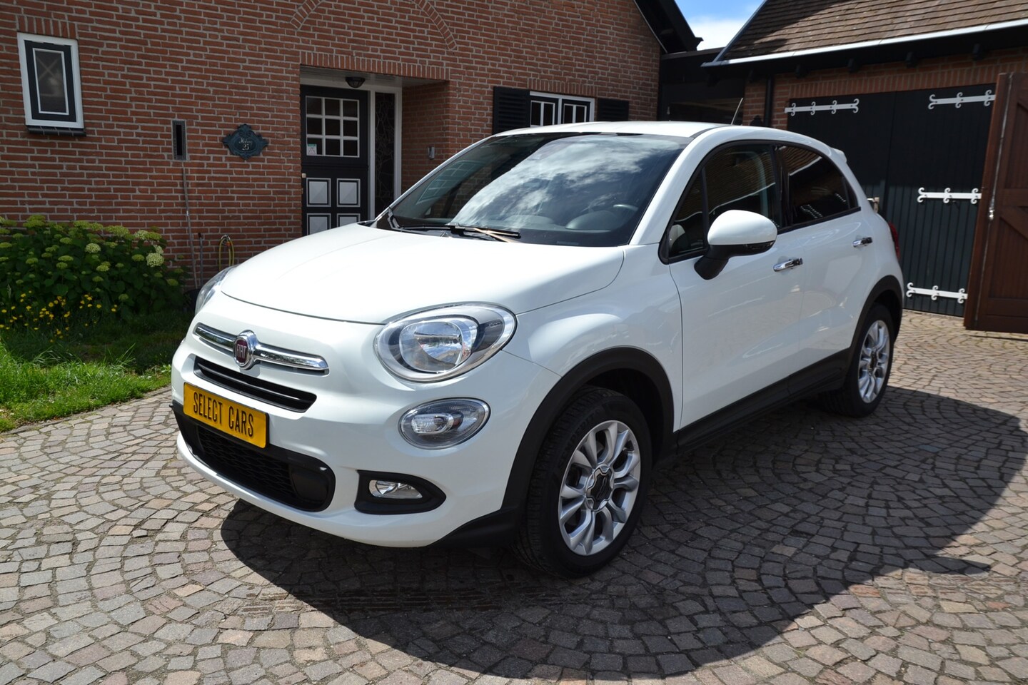 Fiat 500 X - 1.6 PopStar - Airco - Navigatie+Camara - Cruise control - Velgen - Parkeersensoren - Keyle - AutoWereld.nl