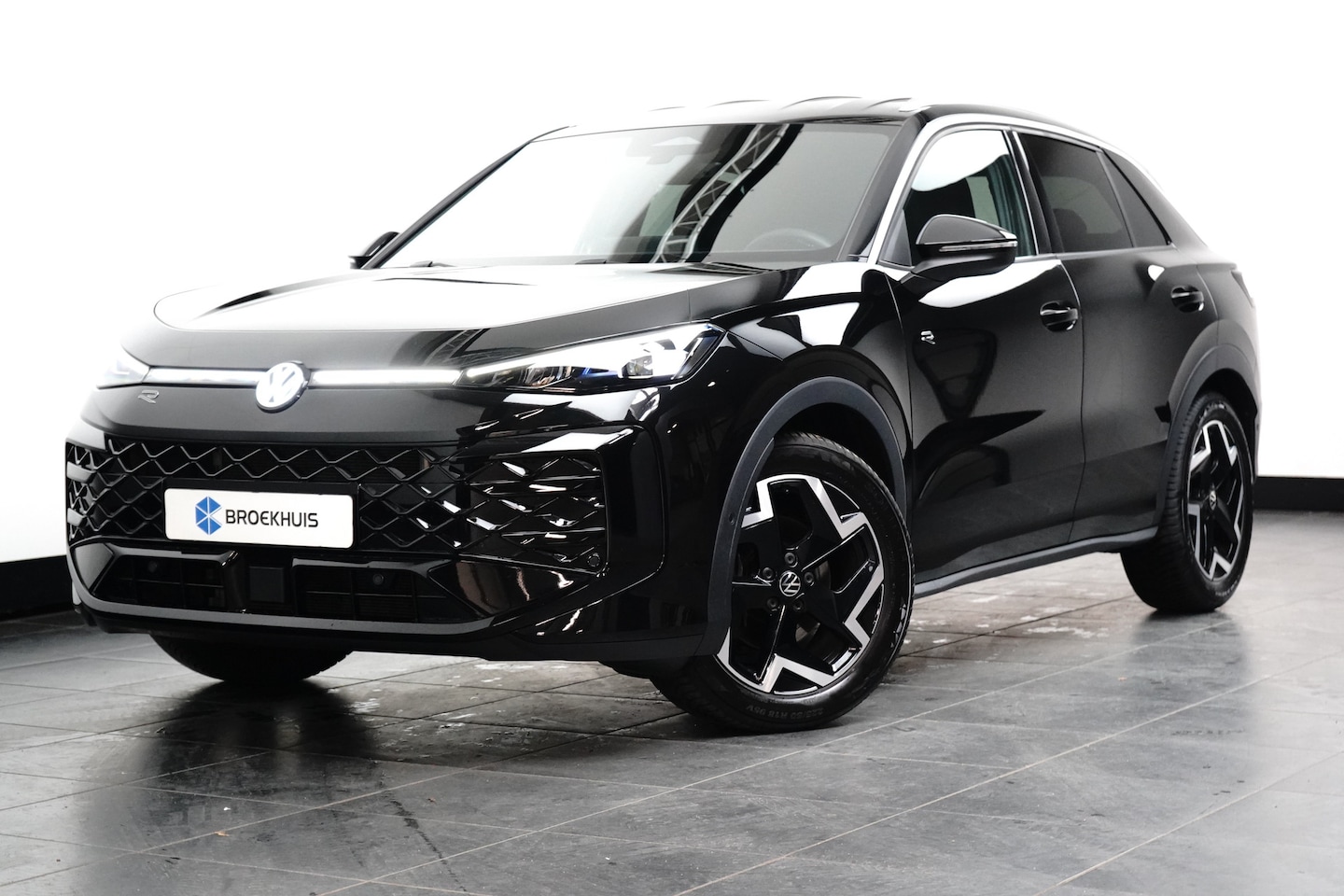 Volkswagen T-Roc - 1.5 eTSI 150PK DSG-7 MHEV R-Line | TREKHAAK | AUTO A. KLEP | CAMERA | 18 INCH | NAVIGATIE - AutoWereld.nl