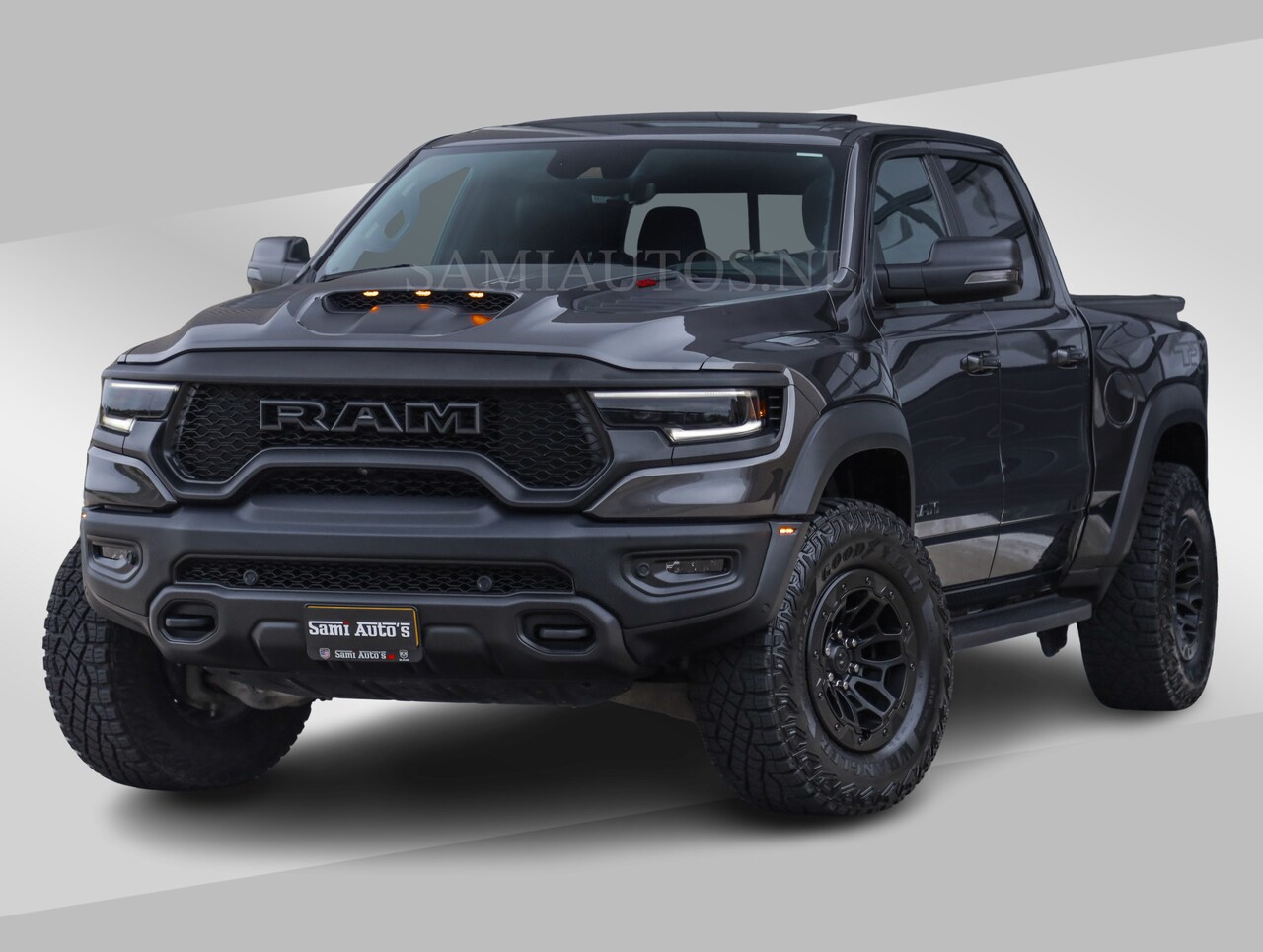 Dodge Ram Pick Up - TRX HELLCAT 712 PK 6.2 V8 | BLACK EDITION | BOM VOL | GRANITE MET ZWART LEDER RODE STIKSEL - AutoWereld.nl