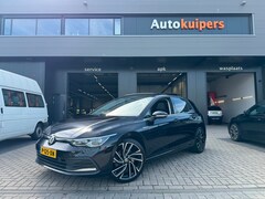 Volkswagen Golf - 1.5 TSI Highline Business R | Met o.a. stoelverwarming, cruise control, climate control, p