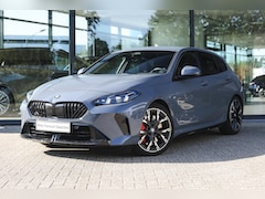 BMW 1-serie - 120 M Sport Automaat / Sportstoelen / Comfort Access / Achteruitrijcamera / Harman Kardon