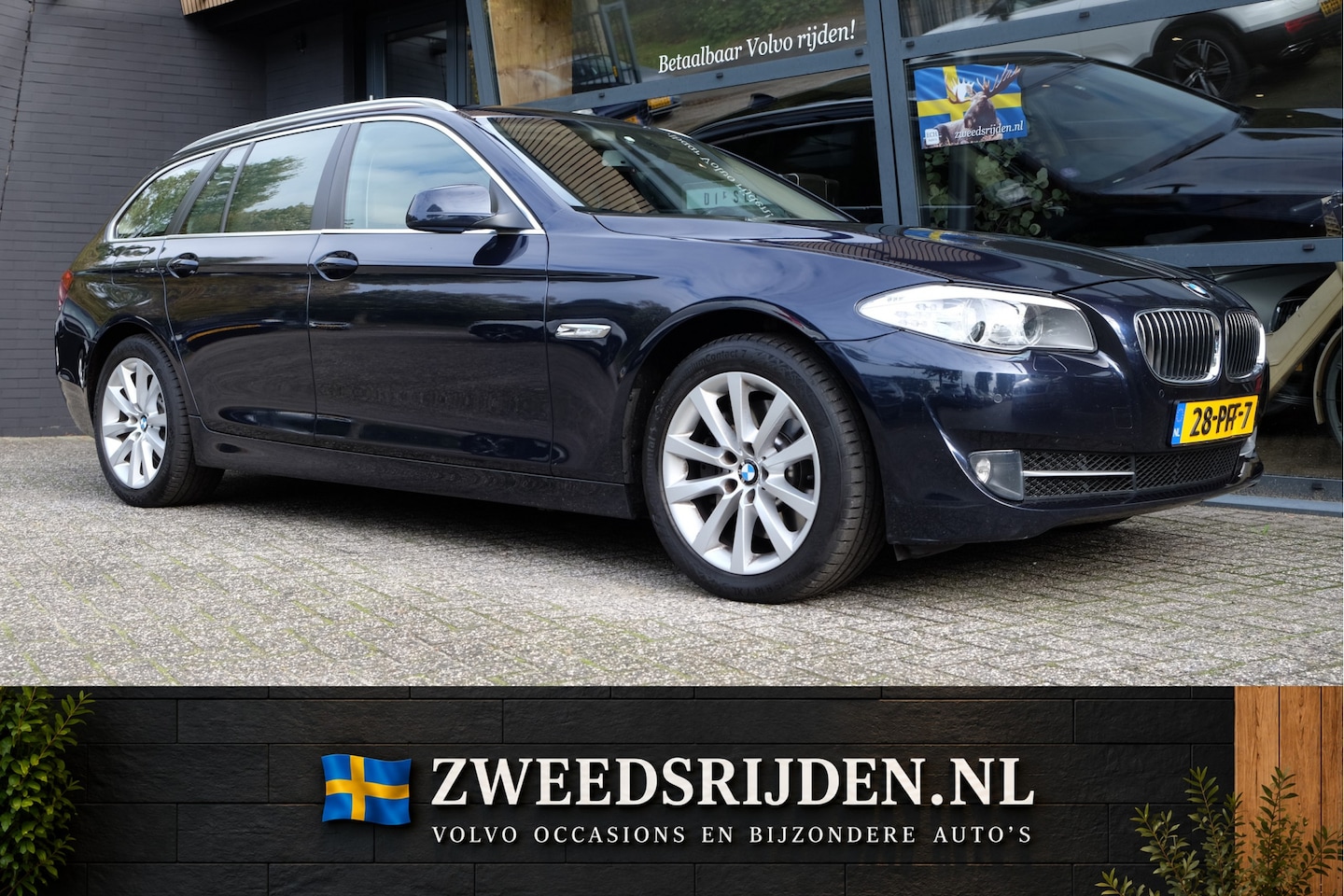 BMW 5-serie Touring - 528i High Executive 6-cilinder Automaat, Leer, Navigatie, Trekhaak - AutoWereld.nl