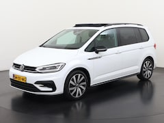 Volkswagen Touran - 1.5 TSI R-Line Ext DSG | 7 Persoons | Panoramadak | Stuurverwarming | Zondag Open