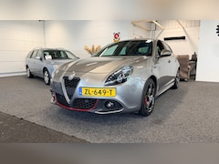 Alfa Romeo Giulietta - 1.4 Turbo MultiAir Super, Cruise Control, Airco, Nav, Leer